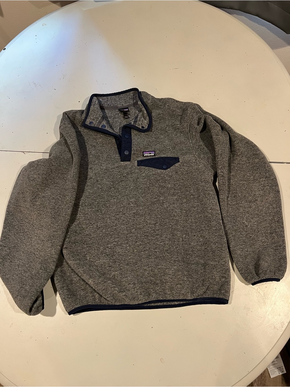 Youth XXL Patagonia Gray Fleece Zip-Up Sweater with Navy Trim